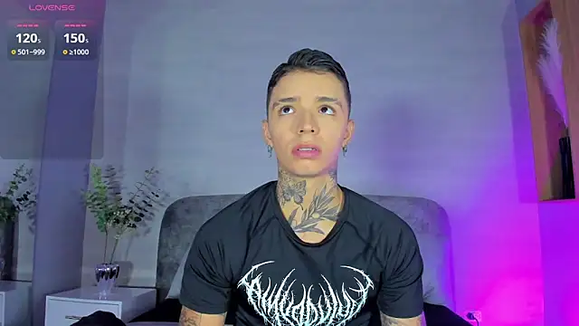 Snapshot of Ian_Castillo_ chatting on 06/11/26, 11:19 Ian Castillo online show from 06/11/26, 11:19