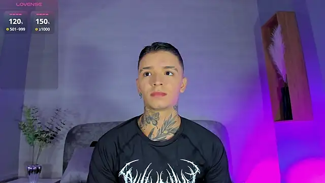 Snapshot of Ian_Castillo_ chatting on 06/16/26, 11:13 Ian Castillo online show from 06/16/26, 11:13