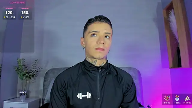 Snapshot of Ian_Castillo_ chatting on 06/17/26, 11:12 Ian Castillo online show from 06/17/26, 11:12