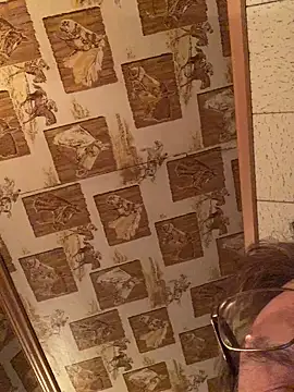 Snapshot of Tonybaloney1972 chatting on 12/16/24, 01:11 Tonybaloney1972 online show from 12/16/24, 01:11