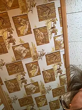 Snapshot of Tonybaloney1972 chatting on 01/04/25, 02:46 Tonybaloney1972 online show from 01/04/25, 02:46