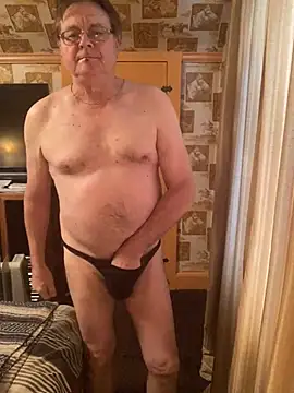 Snapshot of Tonybaloney1972 chatting on 01/14/25, 01:28 Tonybaloney1972 online show from 01/14/25, 01:28