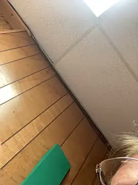 Snapshot of Tonybaloney1972 chatting on 02/10/25, 11:34 Tonybaloney1972 online show from 02/10/25, 11:34