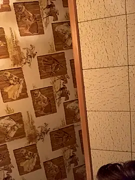 Snapshot of Tonybaloney1972 chatting on 09/18/25, 03:52 Tonybaloney1972 online show from 09/18/25, 03:52