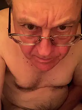 Snapshot of Tonybaloney1972 chatting on 10/08/25, 06:55 Tonybaloney1972 online show from 10/08/25, 06:55