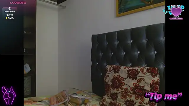 AntonellaAndNoah online show from 01/11/25, 07:59