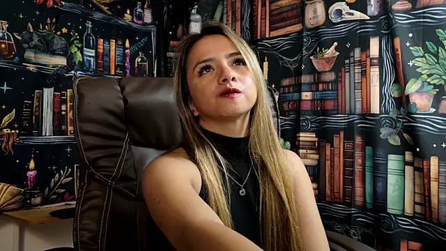 julietta   jackson online show from 12/23/24, 10:33