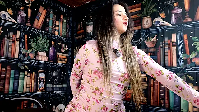 julietta   jackson online show from 04/07/26, 08:09