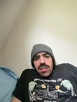 Snapshot of wolfwhite95 chatting on 06/02/26, 04:42 wolfwhite95 online show from 06/02/26, 04:42
