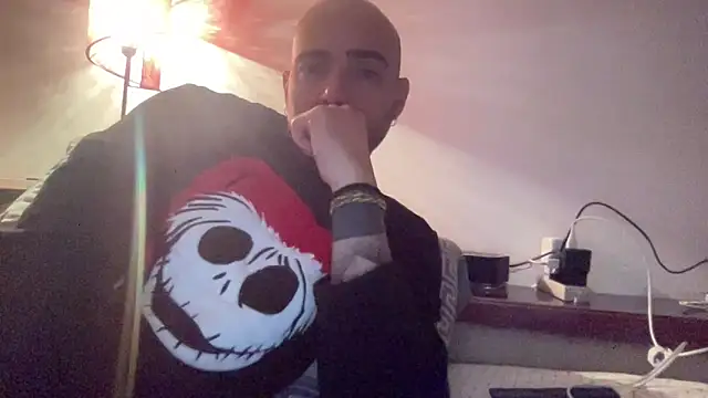 alessandromori91 online show from 12/17/25, 07:03