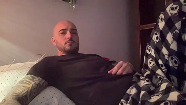 alessandromori91 online show from 12/17/25, 08:26