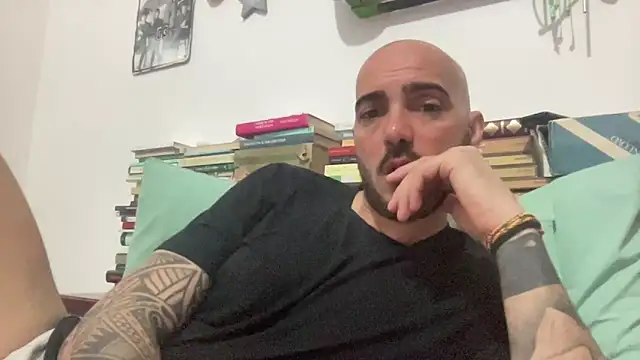 alessandromori91 online show from 04/17/26, 06:55