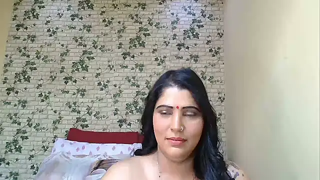 Snapshot of XIndianintimacy chatting on 05/21/26, 08:38 XIndianintimacy online show from 05/21/26, 08:38