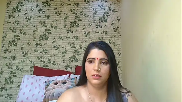 Snapshot of XIndianintimacy chatting on 06/01/26, 09:38 XIndianintimacy online show from 06/01/26, 09:38