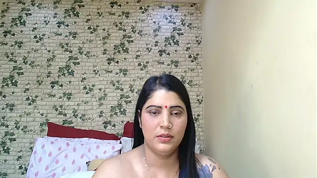 Snapshot of XIndianintimacy chatting on 06/04/26, 06:25 XIndianintimacy online show from 06/04/26, 06:25