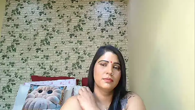 Snapshot of XIndianintimacy chatting on 06/06/26, 06:56 XIndianintimacy online show from 06/06/26, 06:56