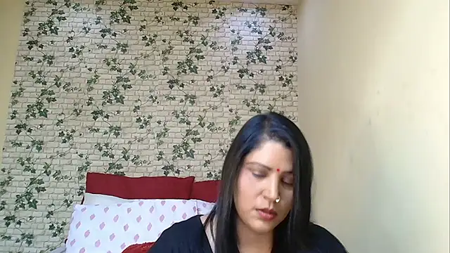 Snapshot of XIndianintimacy chatting on 07/29/26, 06:17 XIndianintimacy online show from 07/29/26, 06:17