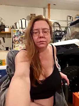 MsShelby40 online show from 12/19/25, 11:23