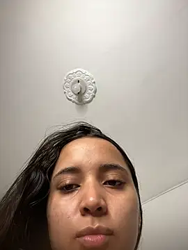 MollySanders    online show from 01/07/25, 04:27