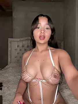 MollySanders    online show from 11/16/25, 10:26