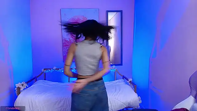 Violetta Suky online show from 02/12/25, 12:55