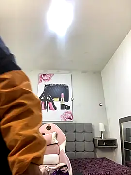 Violetta Suky online show from 09/17/25, 01:02