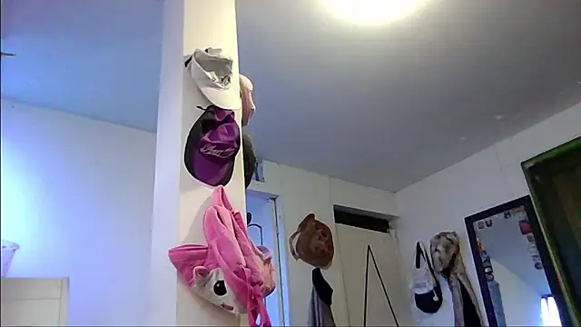 Violetta Suky online show from 12/03/25, 12:03