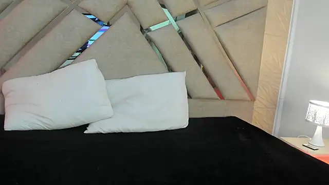 sophie pariss online show from 04/01/26, 03:07