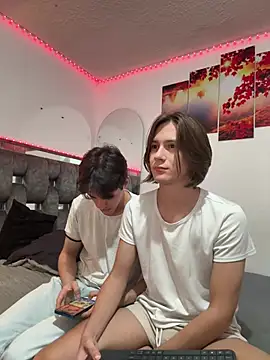 Alex and Fabian online show from 03/08/26, 04:38