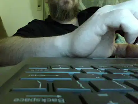 Snapshot of FROL83 chatting on 04/24/26, 08:44 FROL83 online show from 04/24/26, 08:44