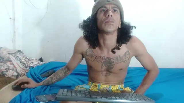 damian bottom bigcock online show from 01/09/26, 01:36