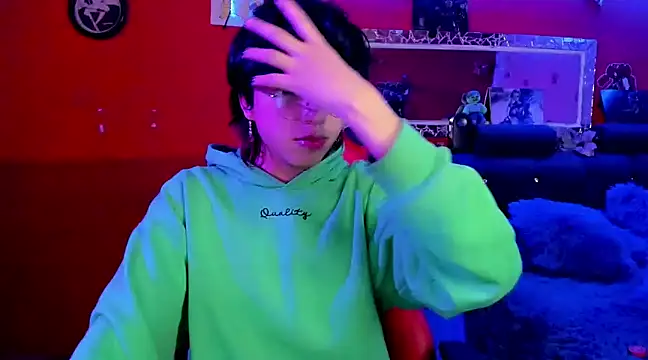 Snapshot of AnggelONfiree chatting on 12/12/24, 07:52 AnggelONfiree online show from 12/12/24, 07:52