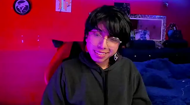 Snapshot of AnggelONfiree chatting on 12/18/24, 01:26 AnggelONfiree online show from 12/18/24, 01:26