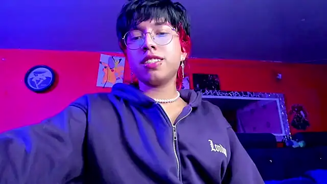 Snapshot of AnggelONfiree chatting on 02/23/25, 12:16 AnggelONfiree online show from 02/23/25, 12:16