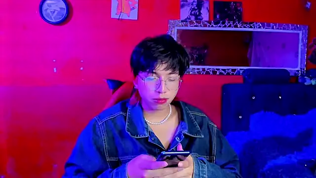 Snapshot of AnggelONfiree chatting on 02/25/25, 04:03 AnggelONfiree online show from 02/25/25, 04:03