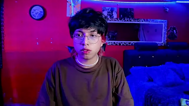 Snapshot of AnggelONfiree chatting on 03/06/25, 03:46 AnggelONfiree online show from 03/06/25, 03:46