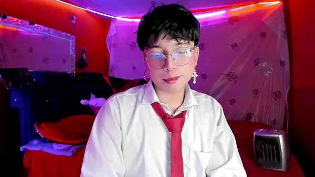 Snapshot of AnggelONfiree chatting on 09/19/25, 12:23 AnggelONfiree online show from 09/19/25, 12:23