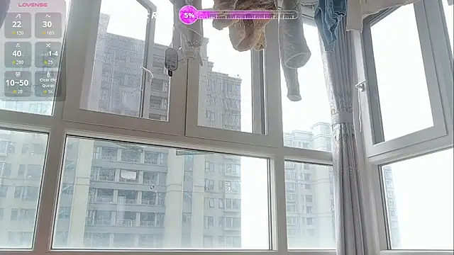 Snapshot of luoxuwen chatting on 10/27/25, 03:21 luoxuwen online show from 10/27/25, 03:21