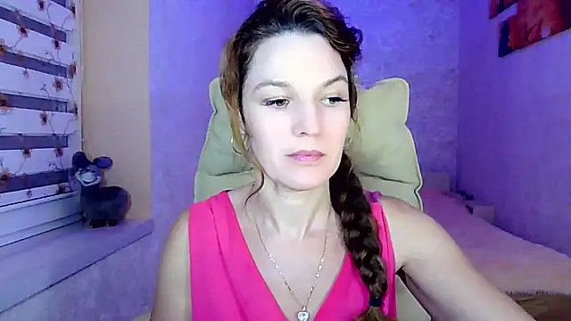 Snapshot of impossibleluna chatting on 09/30/25, 06:46 impossibleluna online show from 09/30/25, 06:46