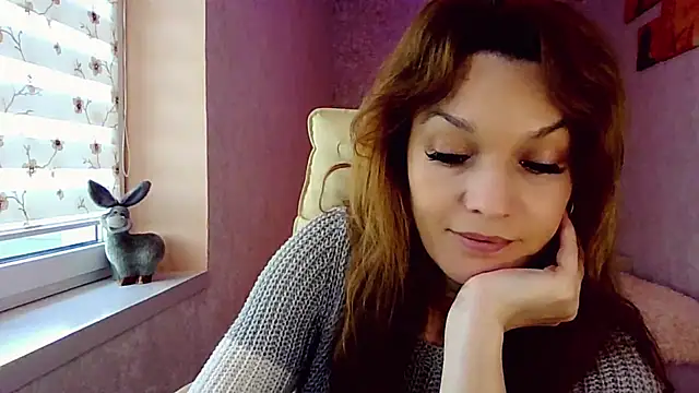Snapshot of impossibleluna chatting on 06/03/26, 01:25 impossibleluna online show from 06/03/26, 01:25