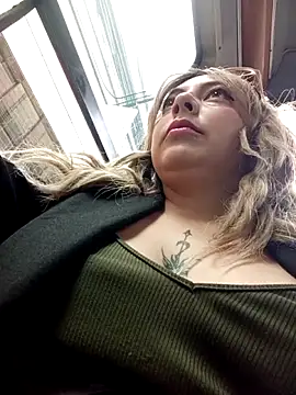 madelaine- online show from 12/22/25, 07:11