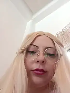 madelaine- online show from 03/11/26, 05:19