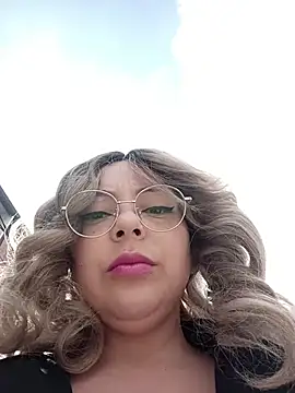 madelaine- online show from 04/23/26, 07:05