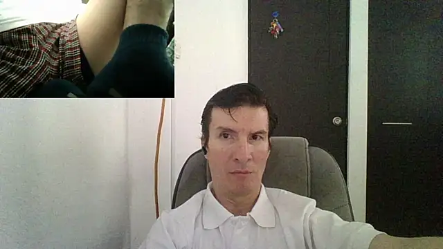 Snapshot of fieryloves chatting on 12/17/24, 12:22 fieryloves online show from 12/17/24, 12:22