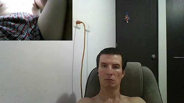 Snapshot of fieryloves chatting on 12/17/24, 10:43 fieryloves online show from 12/17/24, 10:43