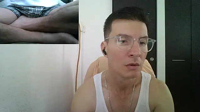 Snapshot of fieryloves chatting on 12/22/24, 02:06 fieryloves online show from 12/22/24, 02:06