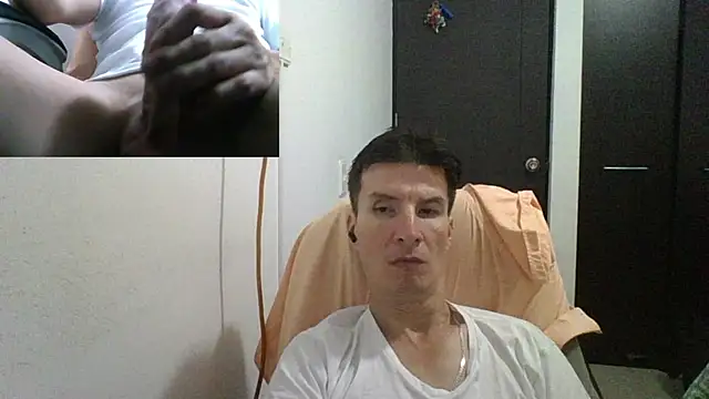 Snapshot of fieryloves chatting on 01/03/25, 02:43 fieryloves online show from 01/03/25, 02:43
