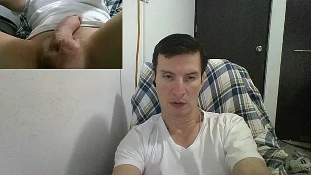 Snapshot of fieryloves chatting on 01/21/25, 02:54 fieryloves online show from 01/21/25, 02:54