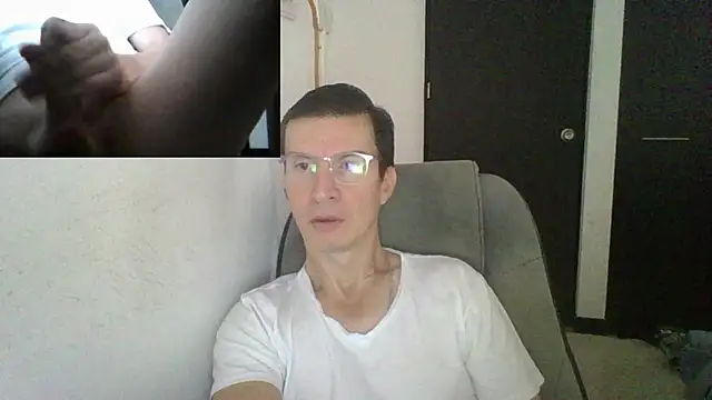 Snapshot of fieryloves chatting on 02/10/25, 12:50 fieryloves online show from 02/10/25, 12:50