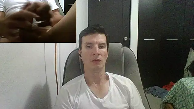 Snapshot of fieryloves chatting on 02/11/25, 11:32 fieryloves online show from 02/11/25, 11:32